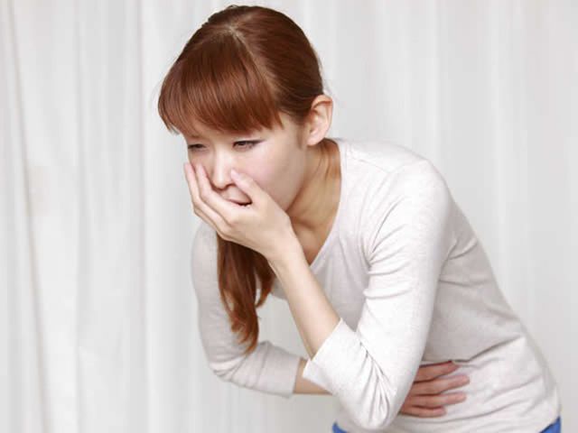 Người nhiễm vi khuẩn HP thường có triệu chứng: đau bụng, buồn nôn, đầy bụng, chán ăn, ợ hơi, hôi miệng,…